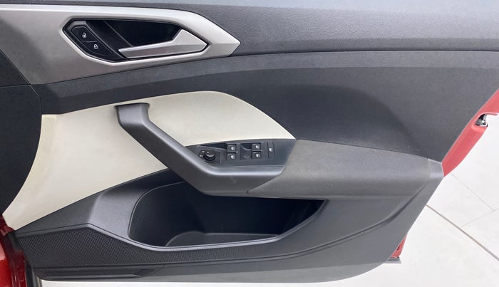 2022 Volkswagen TAIGUN HIGHLINE 1.0 TSI AT, Petrol, Automatic, 6,856 km, Driver Side Door Panels Control