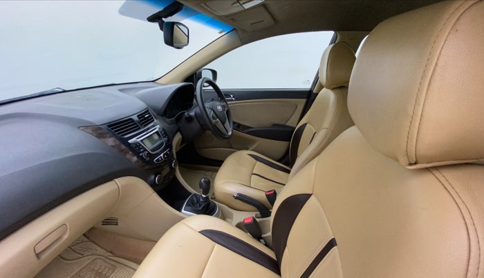 2014 Hyundai Verna FLUIDIC 1.6 CRDI EX, Diesel, Manual, 1,00,258 km, Right Side Front Door Cabin
