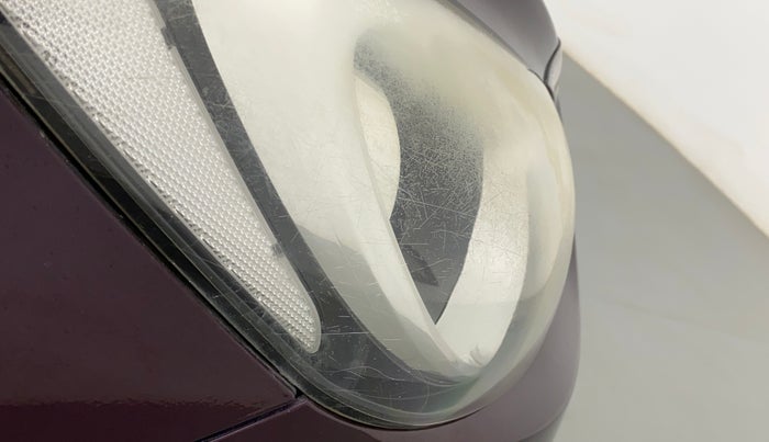 2014 Hyundai Verna FLUIDIC 1.6 CRDI EX, Diesel, Manual, 1,00,258 km, Right headlight - Minor scratches