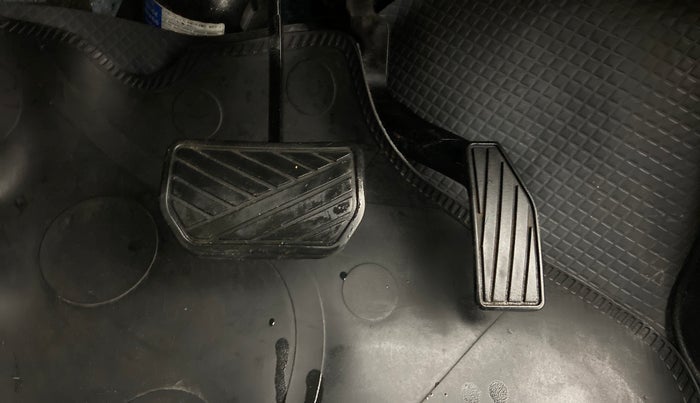 2017 Maruti Wagon R 1.0 VXI OPT AMT, Petrol, Automatic, Pedals
