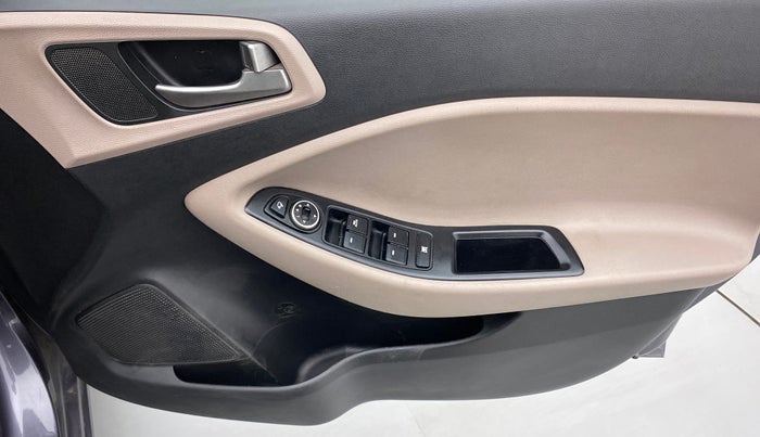 2014 Hyundai Elite i20 SPORTZ 1.2, Petrol, Manual, 1,00,256 km, Driver Side Door Panels Control
