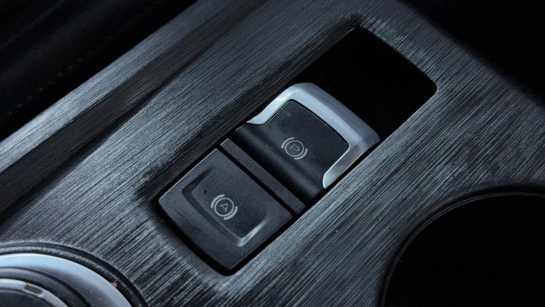 2021 GWM Ute Cannon (4x4), Automatic, 49043 km, Handbrake