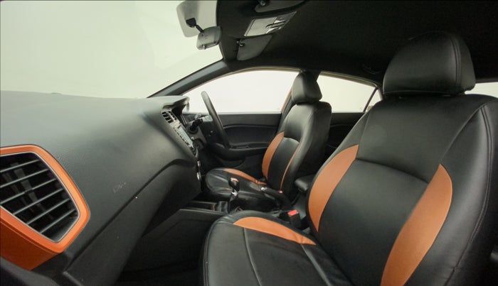 2016 Hyundai i20 Active 1.2 SX, Petrol, Manual, 36,083 km, Right Side Front Door Cabin