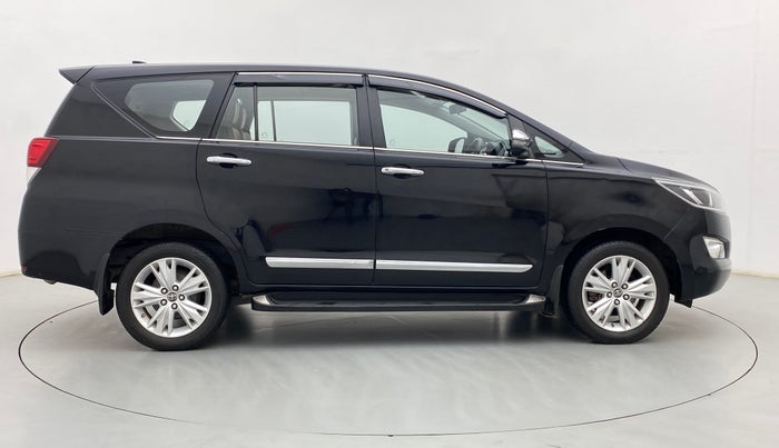 2017 Toyota Innova Crysta 2.8 ZX AT 7 STR, Diesel, Automatic, 1,09,648 km, Right Side View