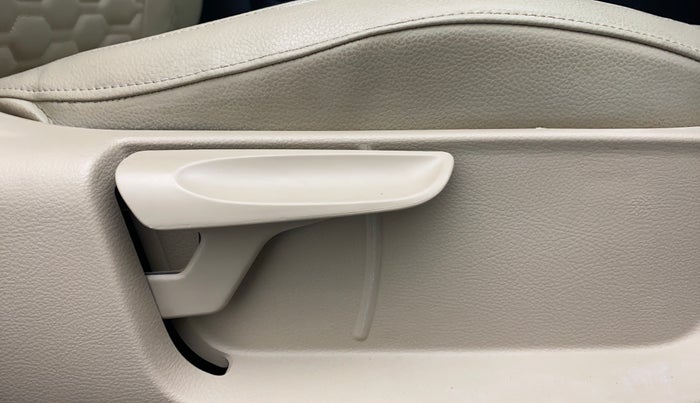 2016 Volkswagen Polo HIGHLINE1.2L PETROL, Petrol, Manual, 58,810 km, Driver Side Adjustment Panel