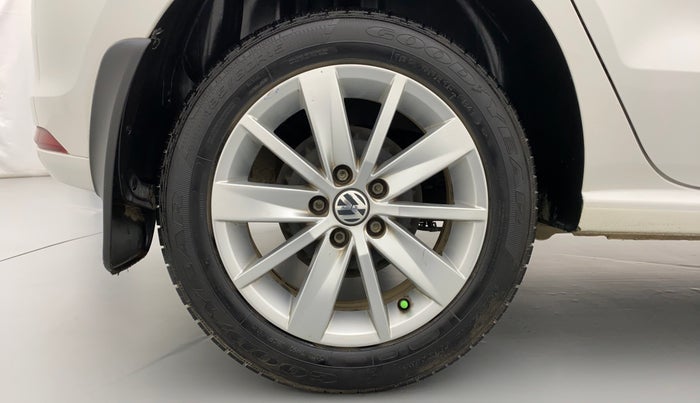 2016 Volkswagen Polo HIGHLINE1.2L PETROL, Petrol, Manual, 58,810 km, Right Rear Wheel