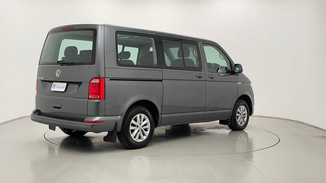 Right Back Diagonal (45- Degree) View