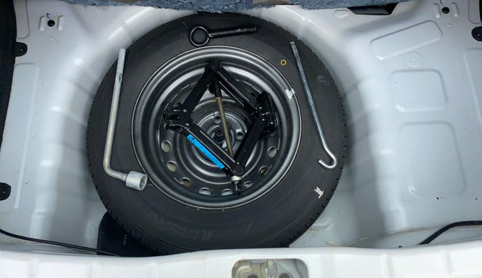 2020 Hyundai NEW SANTRO ERA 1.1, Petrol, Manual, 5,673 km, Spare Tyre