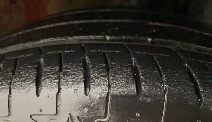 2018 Maruti IGNIS DELTA 1.2 AMT, Petrol, Automatic, 36,791 km, Right Front Tyre Tread