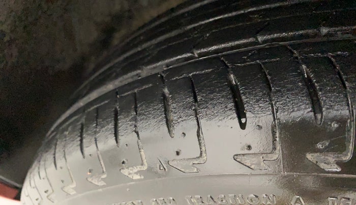 2018 Maruti IGNIS DELTA 1.2 AMT, Petrol, Automatic, 36,791 km, Left front tyre - Minor crack