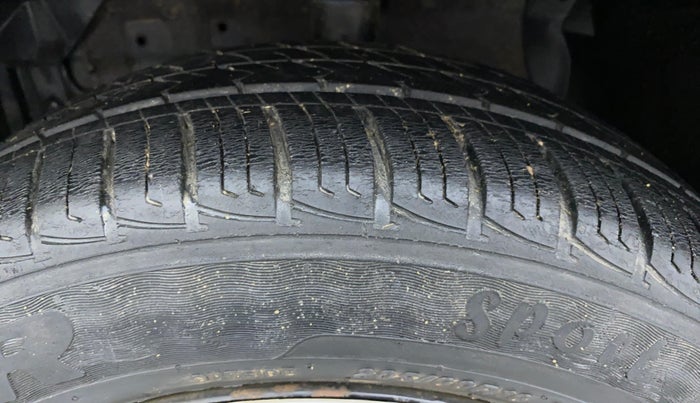 2018 Maruti Vitara Brezza VDI, Diesel, Manual, 27,658 km, Left Front Tyre Tread