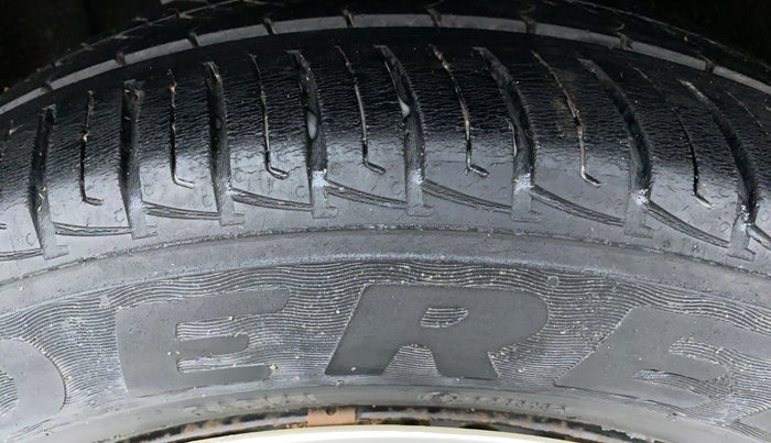 2018 Maruti Vitara Brezza VDI, Diesel, Manual, 27,658 km, Right Rear Tyre Tread