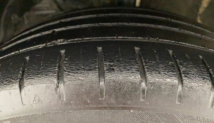 2019 Maruti Baleno ZETA 1.2 K12, Petrol, Manual, 45,482 km, Left Front Tyre Tread