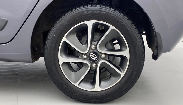 2017 Hyundai Grand i10 SPORTZ (O) 1.2 AT VTVT, Petrol, Automatic, 42,152 km, Left Rear Wheel