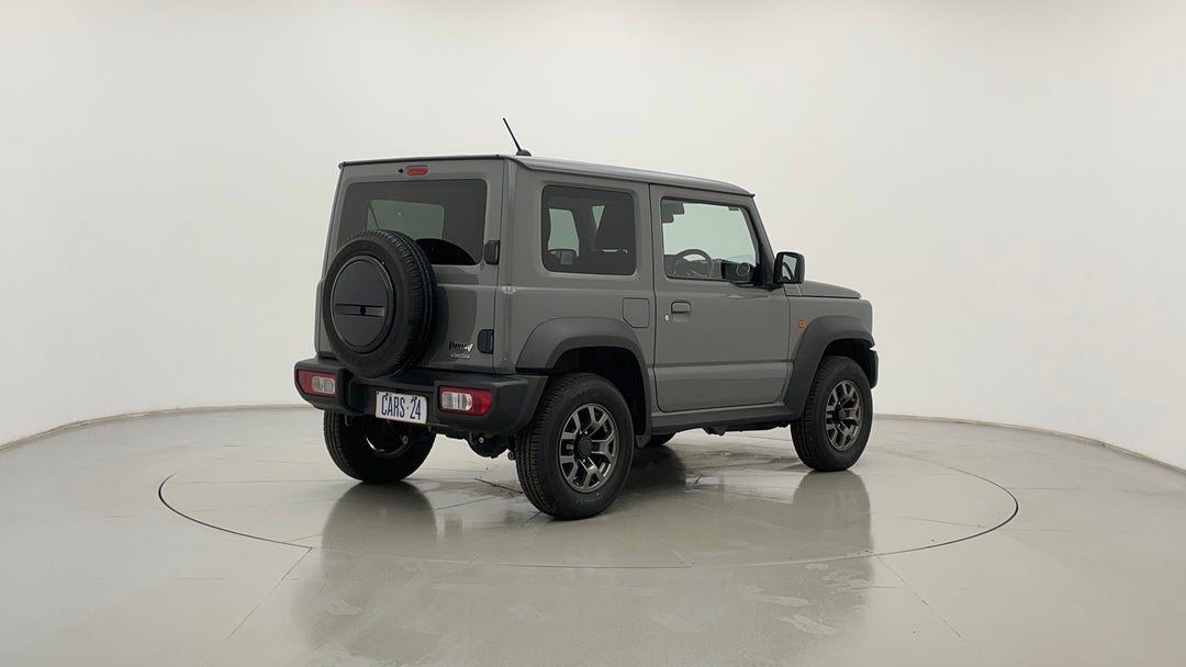 Right Back Diagonal (45- Degree) View