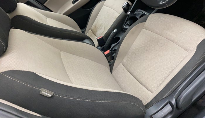 2017 Hyundai Elite i20 ASTA 1.2 (O), Petrol, Manual, 36,139 km, Driver seat - Cover slightly stained