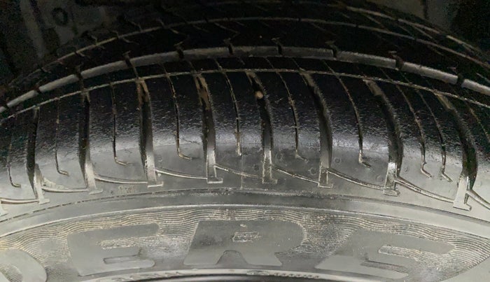 2016 Maruti Vitara Brezza VDI, Diesel, Manual, 71,822 km, Left Front Tyre Tread