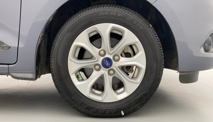 2017 Ford New Figo 1.2 TITANIUM, Petrol, Manual, 26,465 km, Right Front Wheel