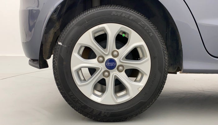 2017 Ford New Figo 1.2 TITANIUM, Petrol, Manual, 26,465 km, Right Rear Wheel