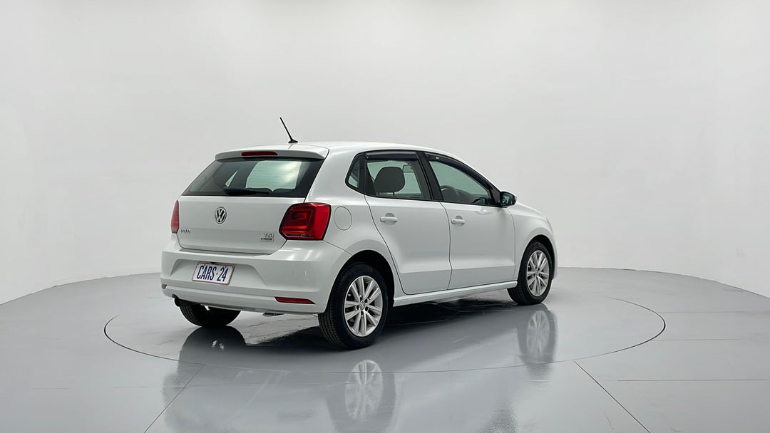 Right Back Diagonal (45- Degree) View