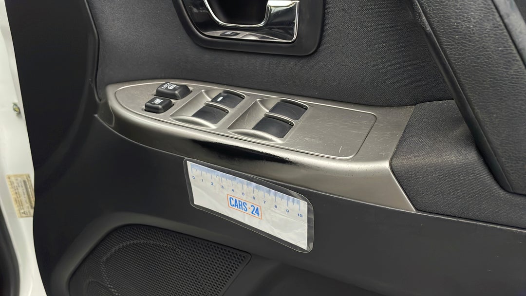 Doors Front RHS Lining broken / damaged