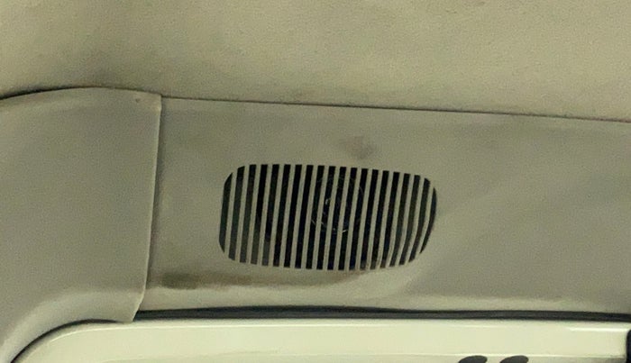2017 Mahindra Scorpio S4 PLUS 1.99 INTELLI-HYBRID, Diesel, Manual, 83,838 km, Infotainment system - Rear speakers missing / not working