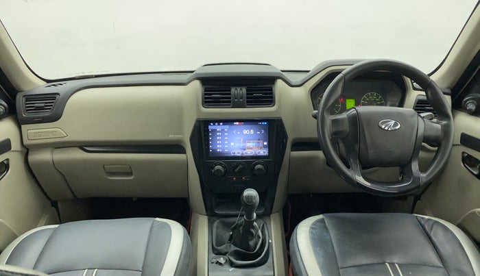 2017 Mahindra Scorpio S4 PLUS 1.99 INTELLI-HYBRID, Diesel, Manual, 84,213 km, Dashboard