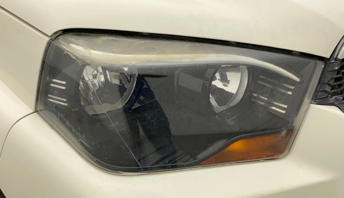2017 Mahindra Scorpio S4 PLUS 1.99 INTELLI-HYBRID, Diesel, Manual, 83,838 km, Right headlight - Minor scratches