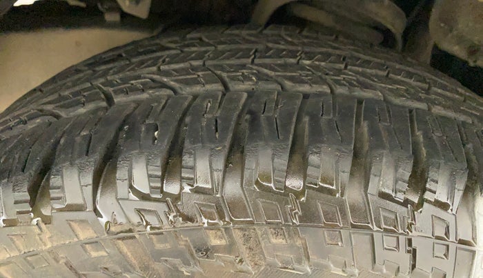2017 Mahindra Scorpio S4 PLUS 1.99 INTELLI-HYBRID, Diesel, Manual, 84,213 km, Right Front Tyre Tread