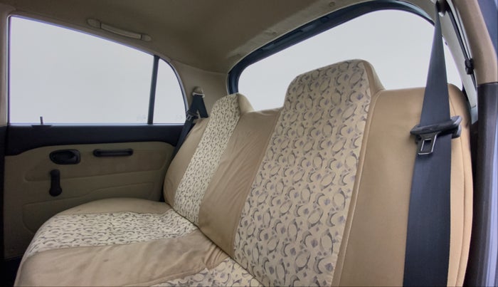 2011 Hyundai Santro Xing GLS, Petrol, Manual, 91,376 km, Right Side Rear Door Cabin