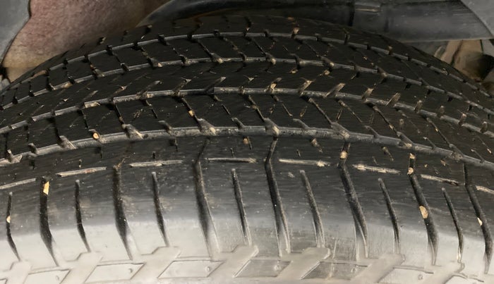 2018 Mahindra XUV500 W7 FWD, Diesel, Manual, 29,409 km, Left Rear Tyre Tread
