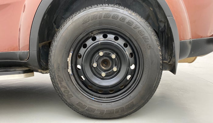 2018 Mahindra XUV500 W7 FWD, Diesel, Manual, 29,409 km, Left Rear Wheel