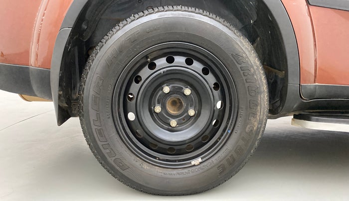 2018 Mahindra XUV500 W7 FWD, Diesel, Manual, 29,409 km, Right Rear Wheel