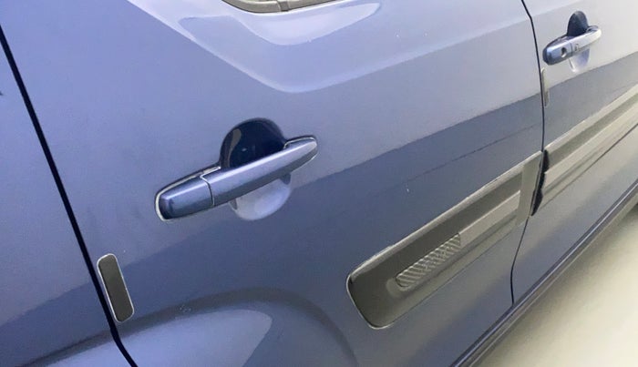 2019 Maruti IGNIS ALPHA 1.2, Petrol, Manual, 22,343 km, Right rear door - Paint has faded
