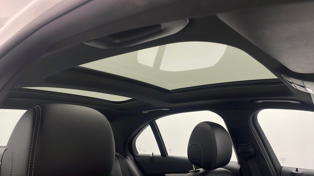 Interior Sunroof/Moonroof