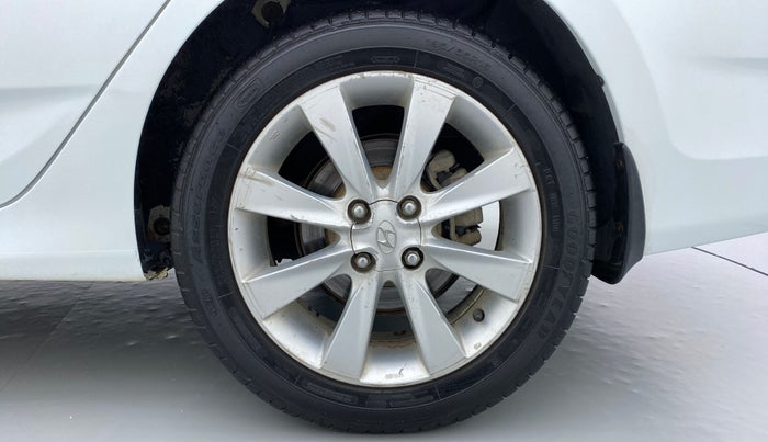 2012 Hyundai Verna FLUIDIC 1.6 SX CRDI, Diesel, Manual, 2,34,287 km, Left Rear Wheel