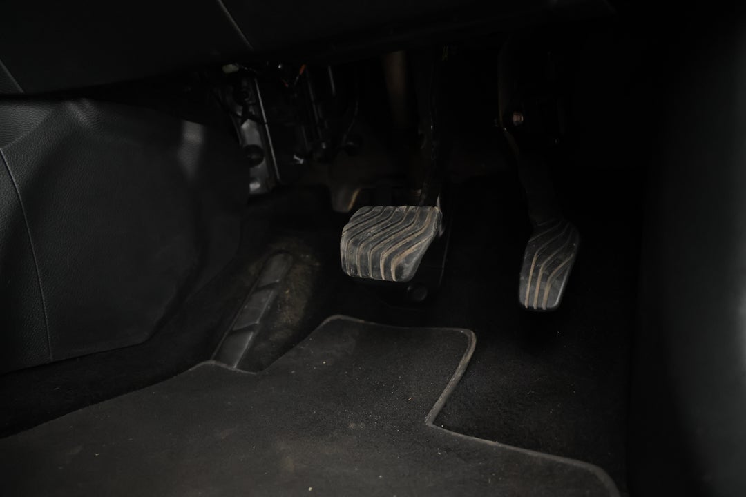 2018 Nissan Qashqai St-l, Automatic, 92838 km, Pedals and Footmat