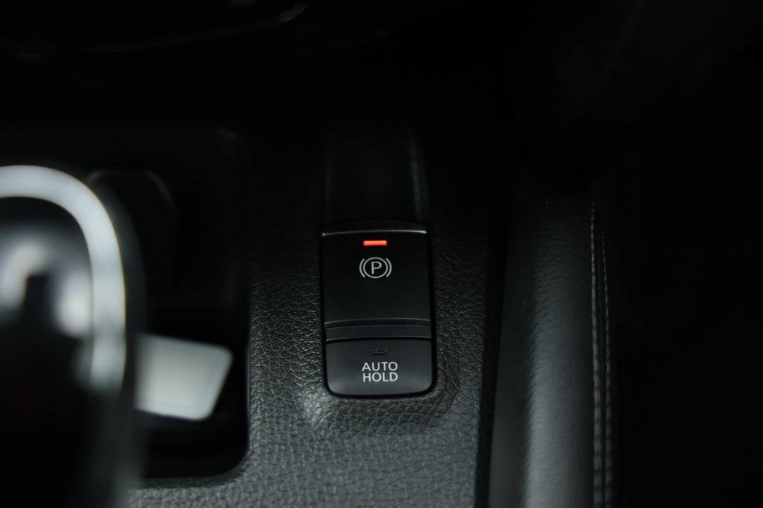 2018 Nissan Qashqai St-l, Automatic, 92838 km, Handbrake