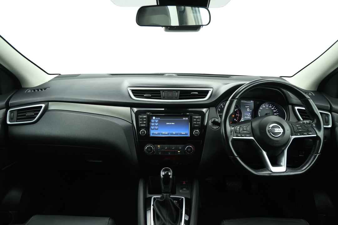 2018 Nissan Qashqai St-l, Automatic, 92838 km, Dashboard View