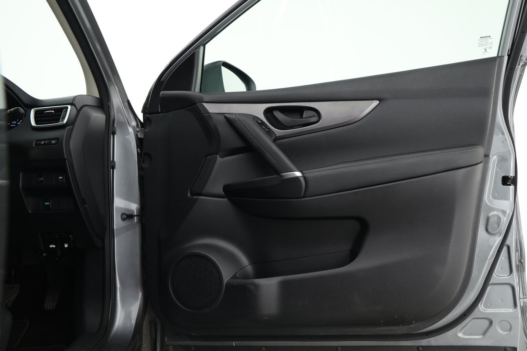 2018 Nissan Qashqai St-l, Automatic, 92838 km, Speaker View