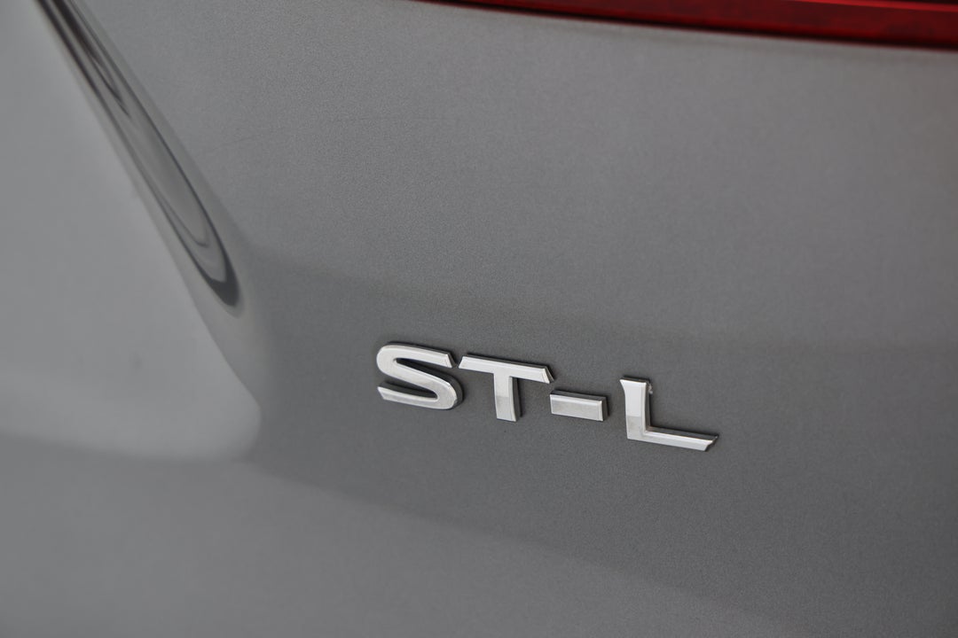 2018 Nissan Qashqai St-l, Automatic, 92838 km, Badge (Boot Right Side)