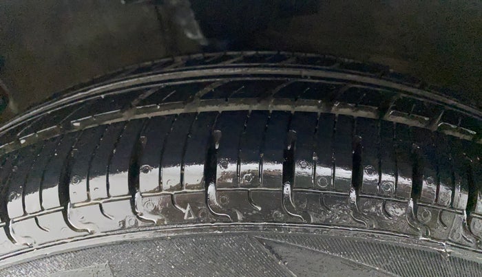 2012 Hyundai i10 MAGNA 1.1, Petrol, Manual, 57,481 km, Left Front Tyre Tread