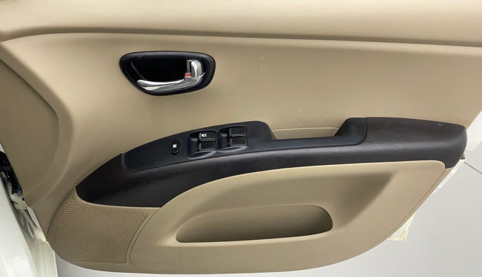 2012 Hyundai i10 MAGNA 1.1, Petrol, Manual, 57,481 km, Driver Side Door Panels Control