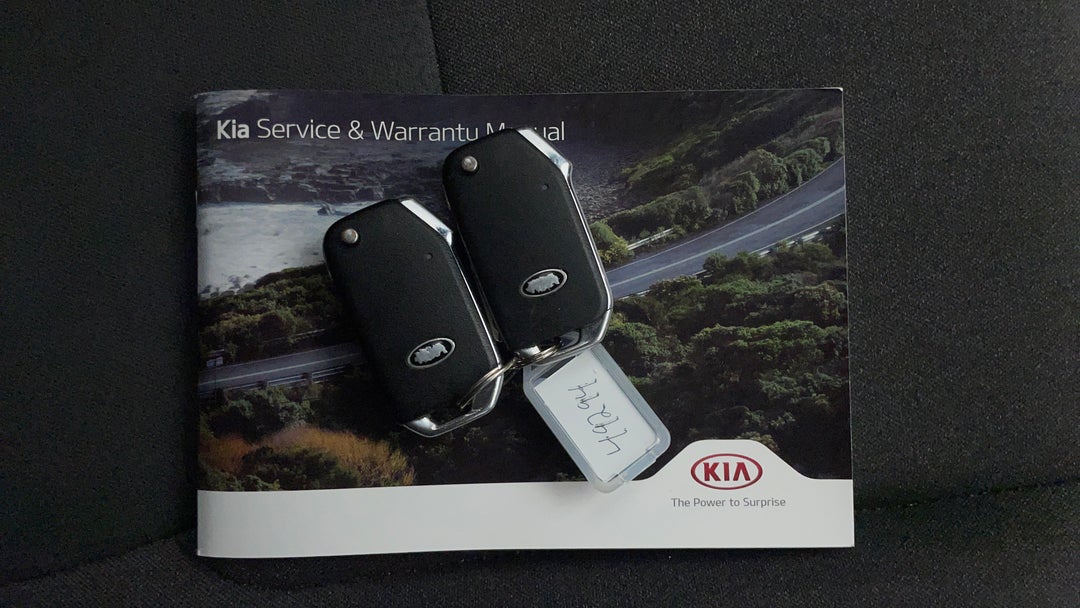 2021 Kia Carnival Si, Automatic, 62428 km, Key Close-up