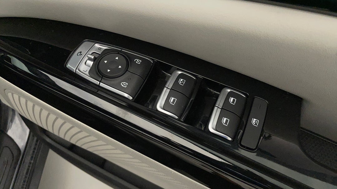 2021 Kia Carnival Si, Automatic, 62428 km, Drivers Side Door Panel Controls