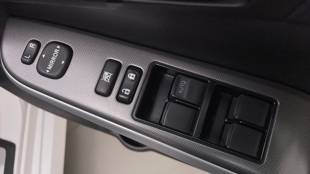 2017 Toyota Aurion Sportivo, Automatic, 157189 km, Drivers Side Door Panel Controls