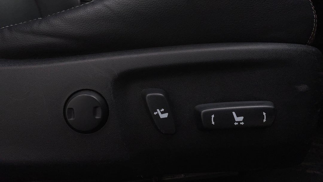 2017 Toyota Aurion Sportivo, Automatic, 157189 km, Drivers Side Adjustment Panel