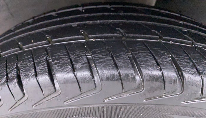 2017 Datsun Redi Go T (O), Petrol, Manual, 41,744 km, Left Rear Tyre Tread