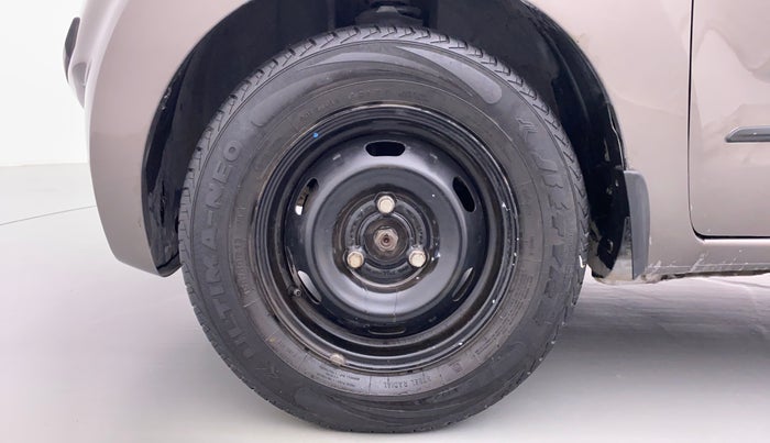 2017 Datsun Redi Go T (O), Petrol, Manual, 41,744 km, Left Front Wheel