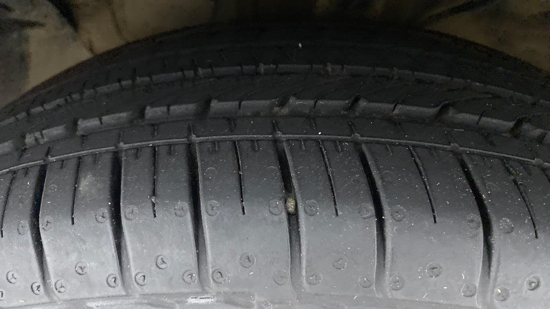 Left Front Tyre Tread
